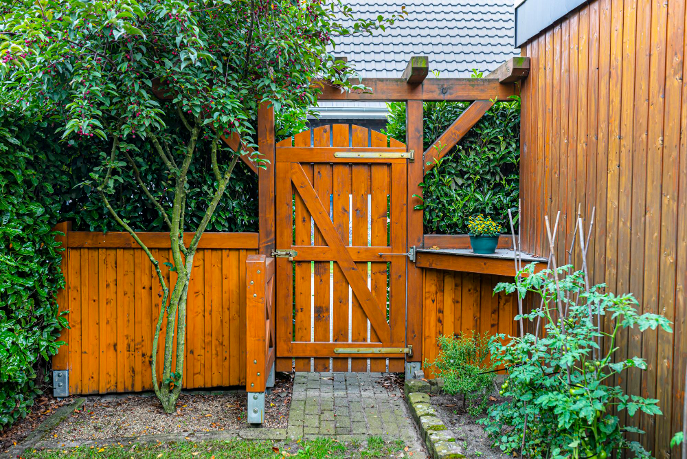 Everything You Need to Know About Shadow Box Fences