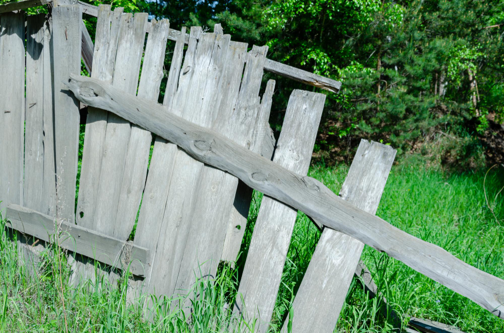 How to Replace a Broken Fence Post