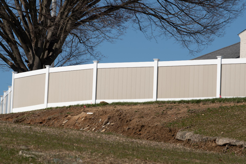 Discover the Benefits of Vinyl Fencing with Masters Quality Fence