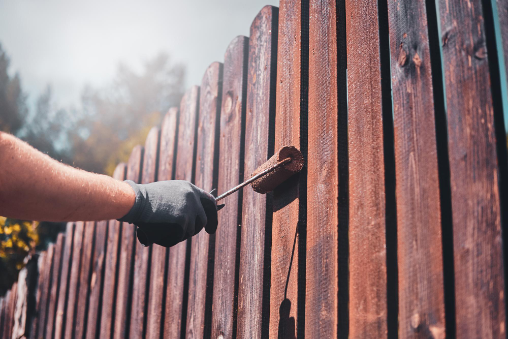 When Should You Stain a New Fence?