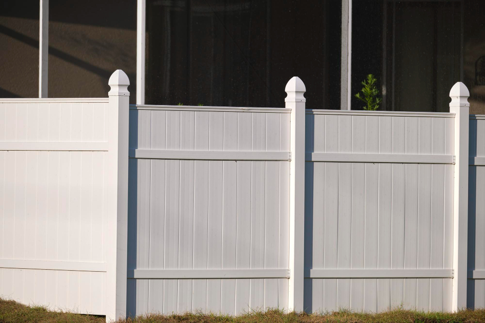 Low Maintenance Fence Options for Your Property