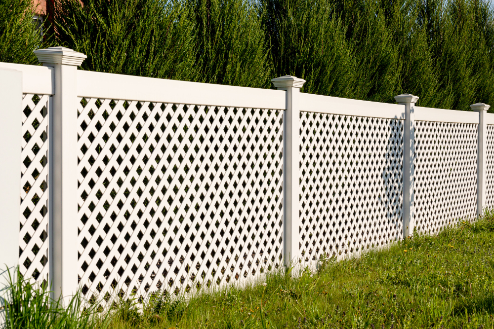 Enhance Your Outdoor Sanctuary with Creative Privacy Fence Ideas