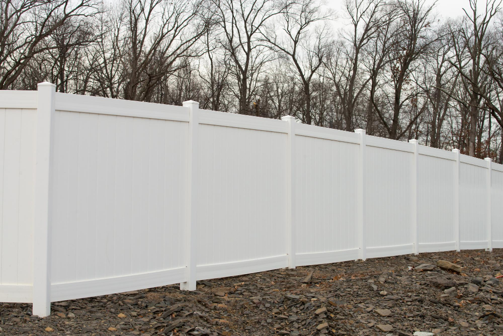 The Comprehensive Guide to DIY Vinyl Fence Installation