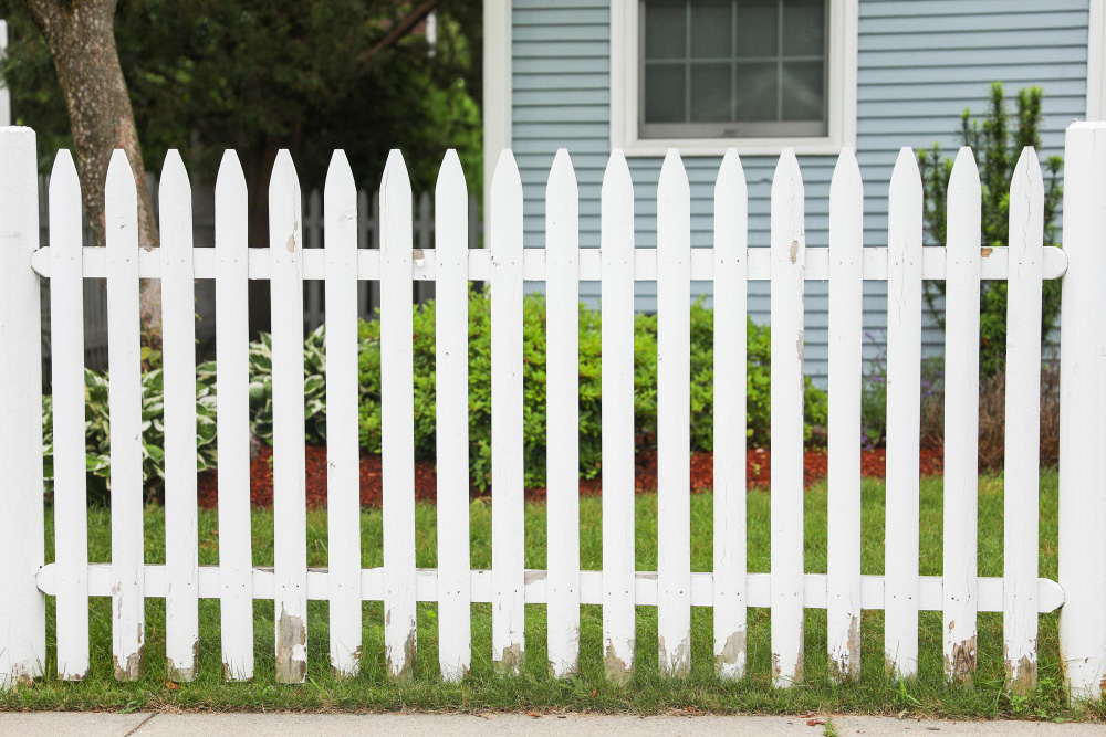 Front Yard Fencing Ideas to Revolutionize Your Home
