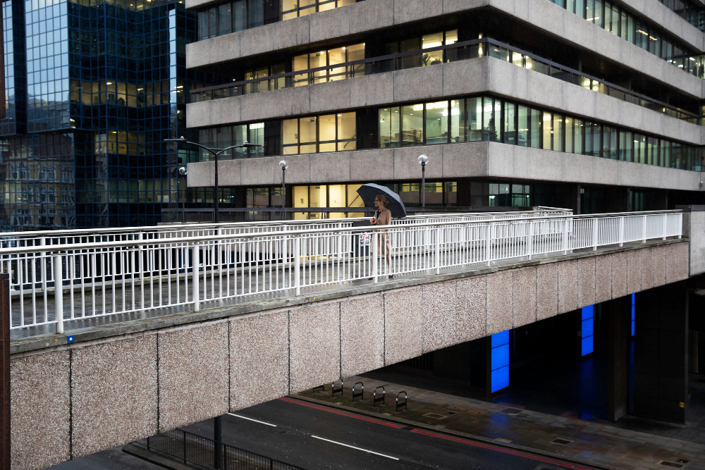 Top Benefits of Commercial Railing