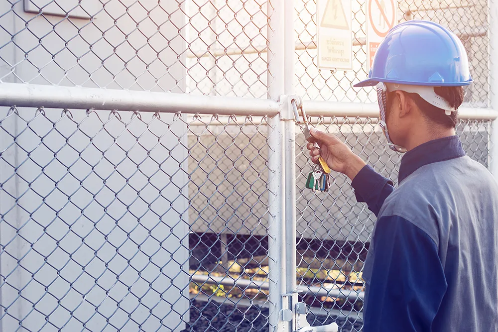 A Complete Guide to Commercial Chain Link Fence Installation