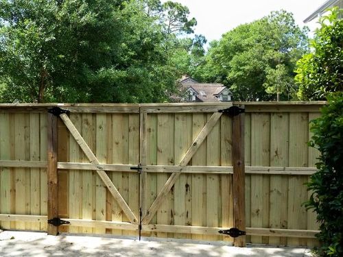 Newly Installed Wood Gate & Fence